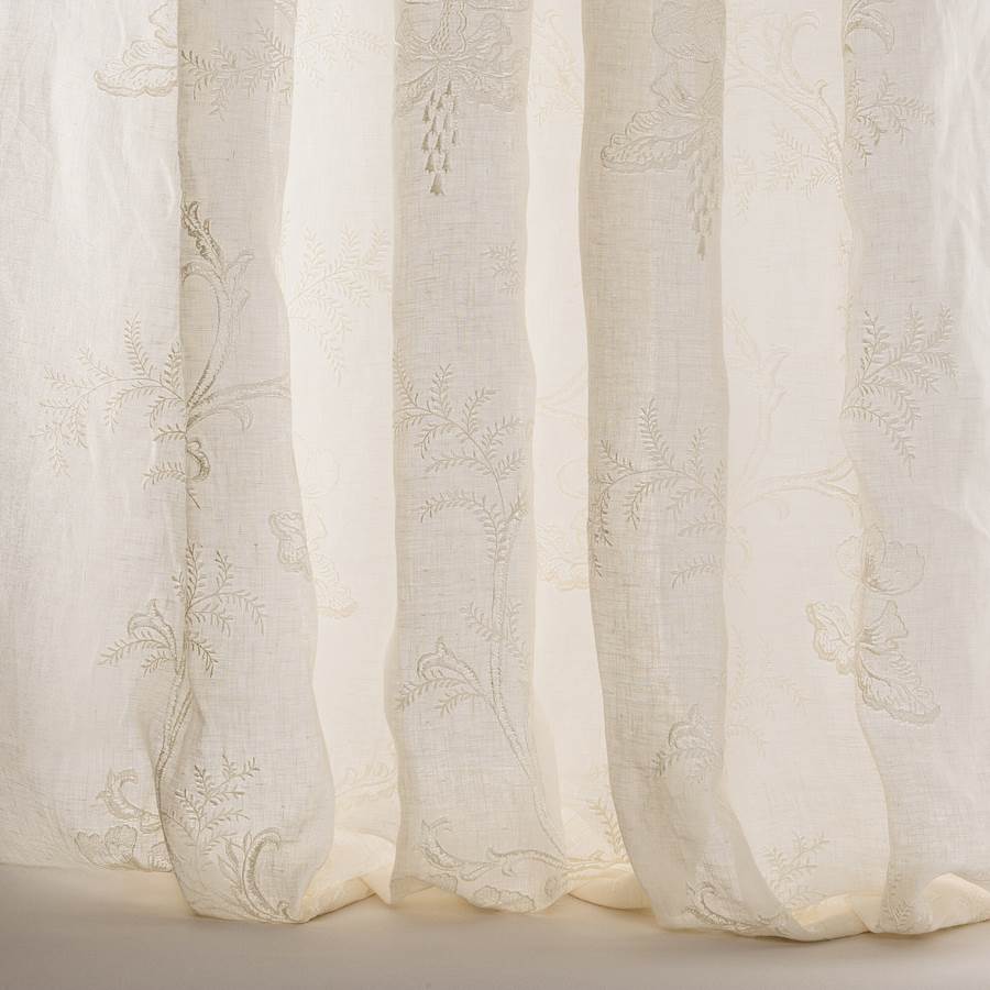 Bellflower Voile Tyg