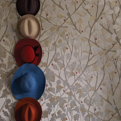 Osborne and Little Tapet Feuille De Chene Taupe Gilver