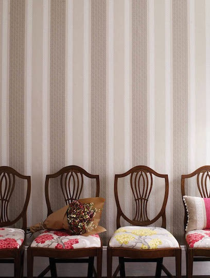 Osborne and Little Tapet Chantilly Stripe 05