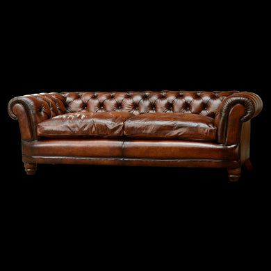 Chartwell 2,5-Sits Chesterfield Soffa Cognac (SOHVA-CHARTWELLCHESTERFIELD-LARGE)