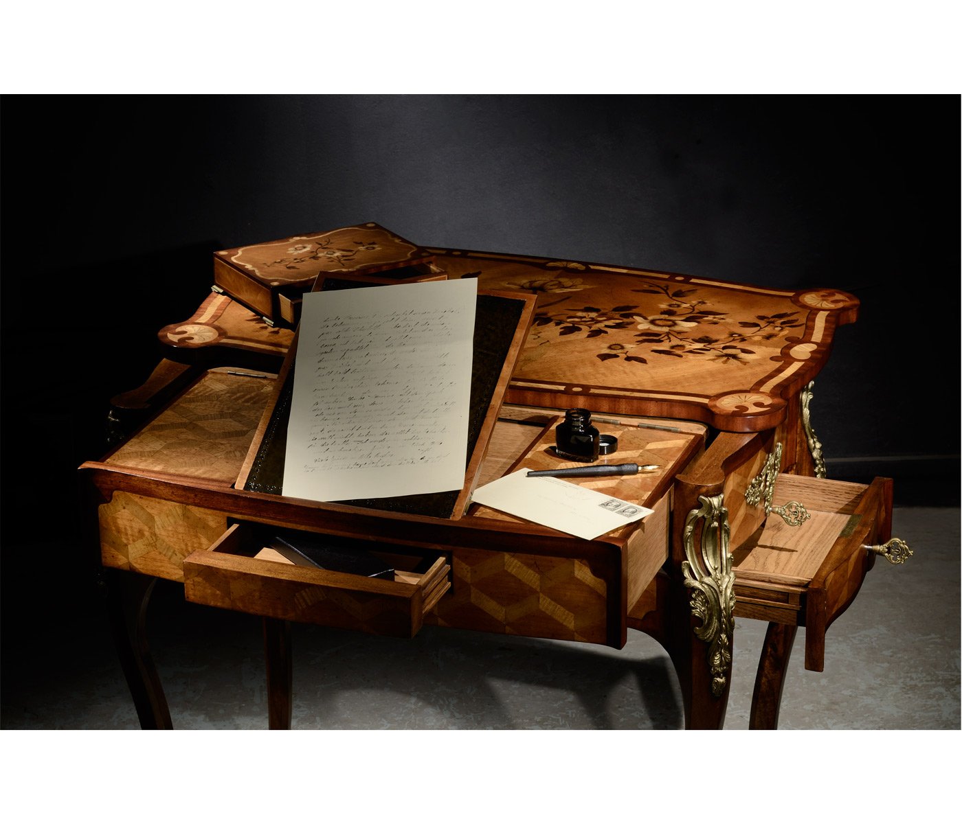 Ladda upp bild till gallerivisning, Desk Louis XV
