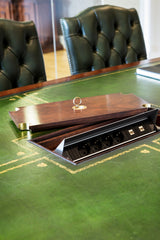 R.E.H. Kennedy Konferensbord Executive