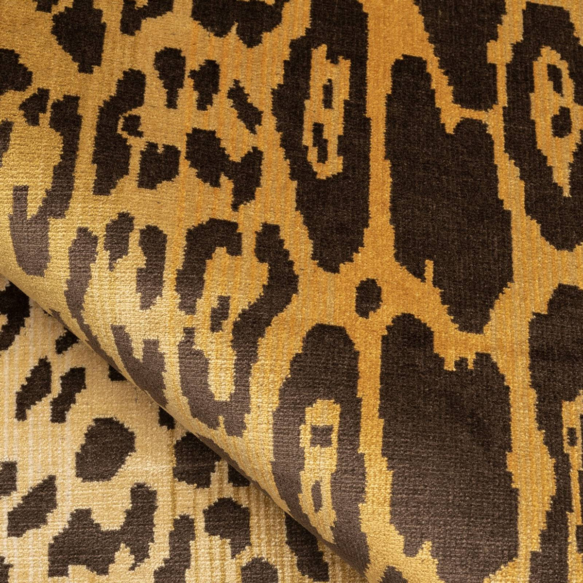 Velours Leopard 35 — Nobilis -kangas