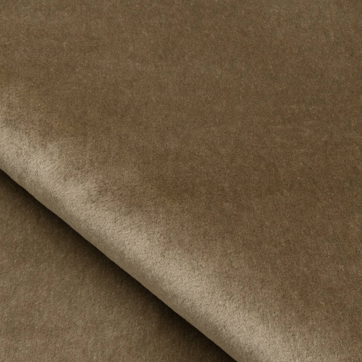 Velours Mohair 18 — Nobilis fabric