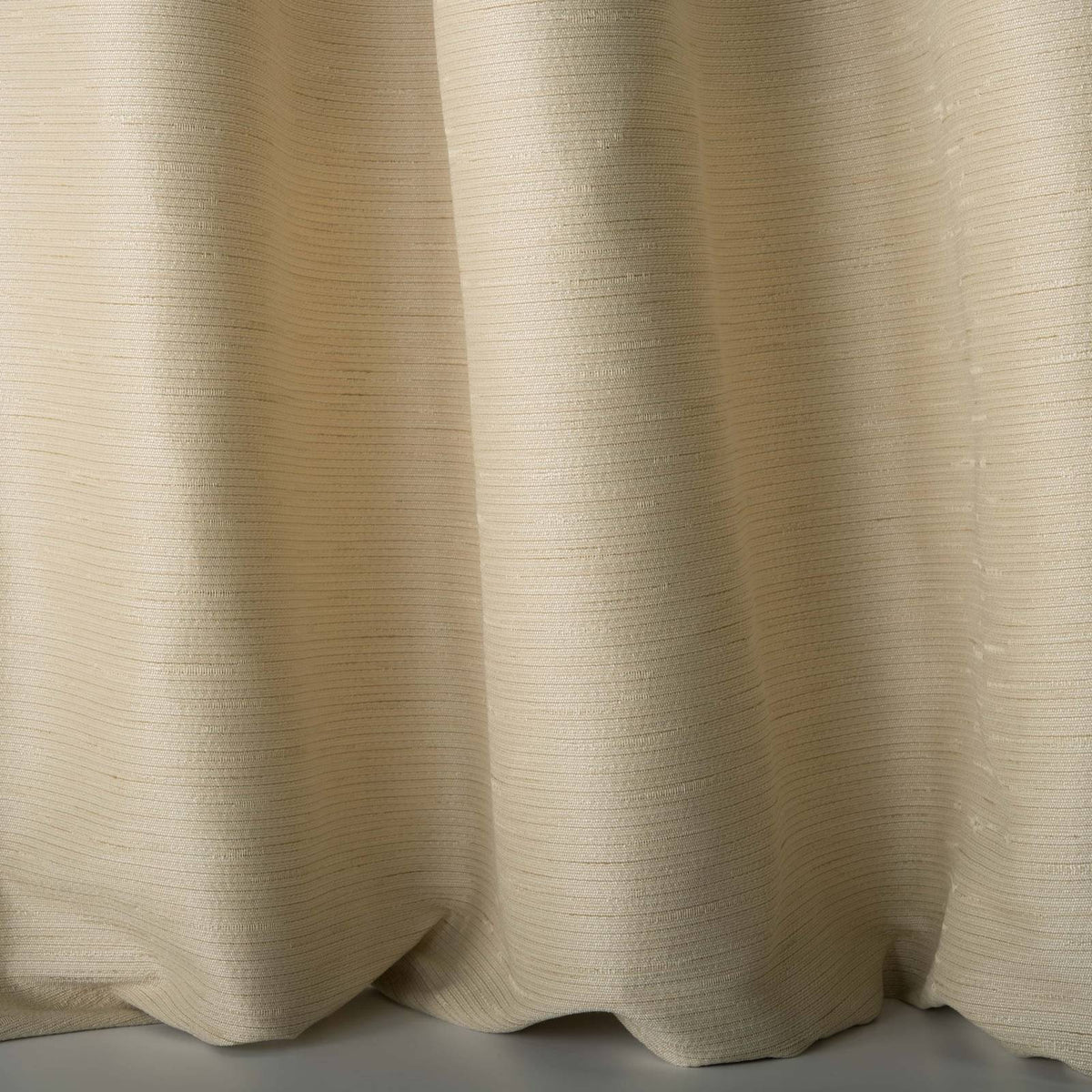 Tussah 18 — Nobilis fabric