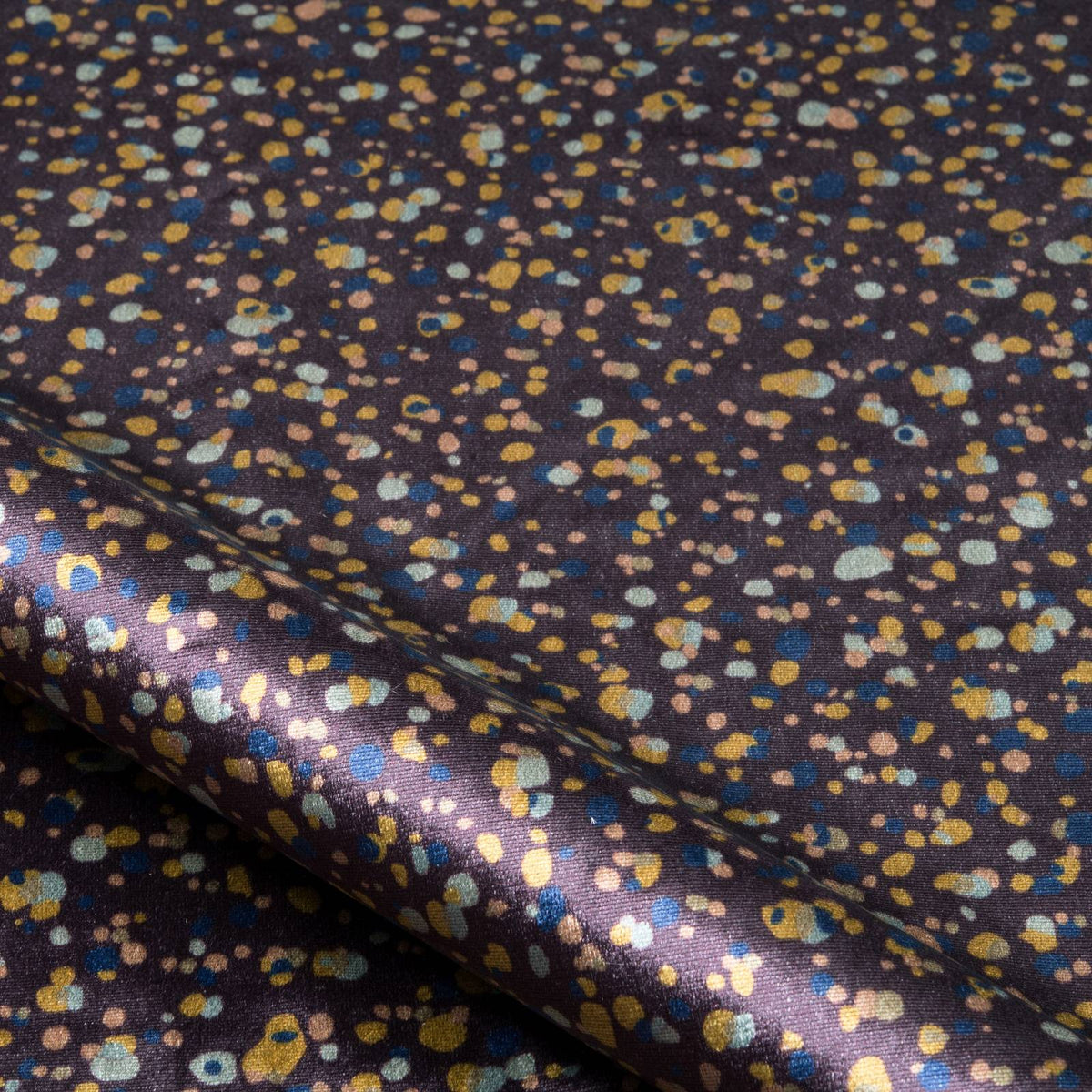 Velours Myriade 45 — Nobilis tyg