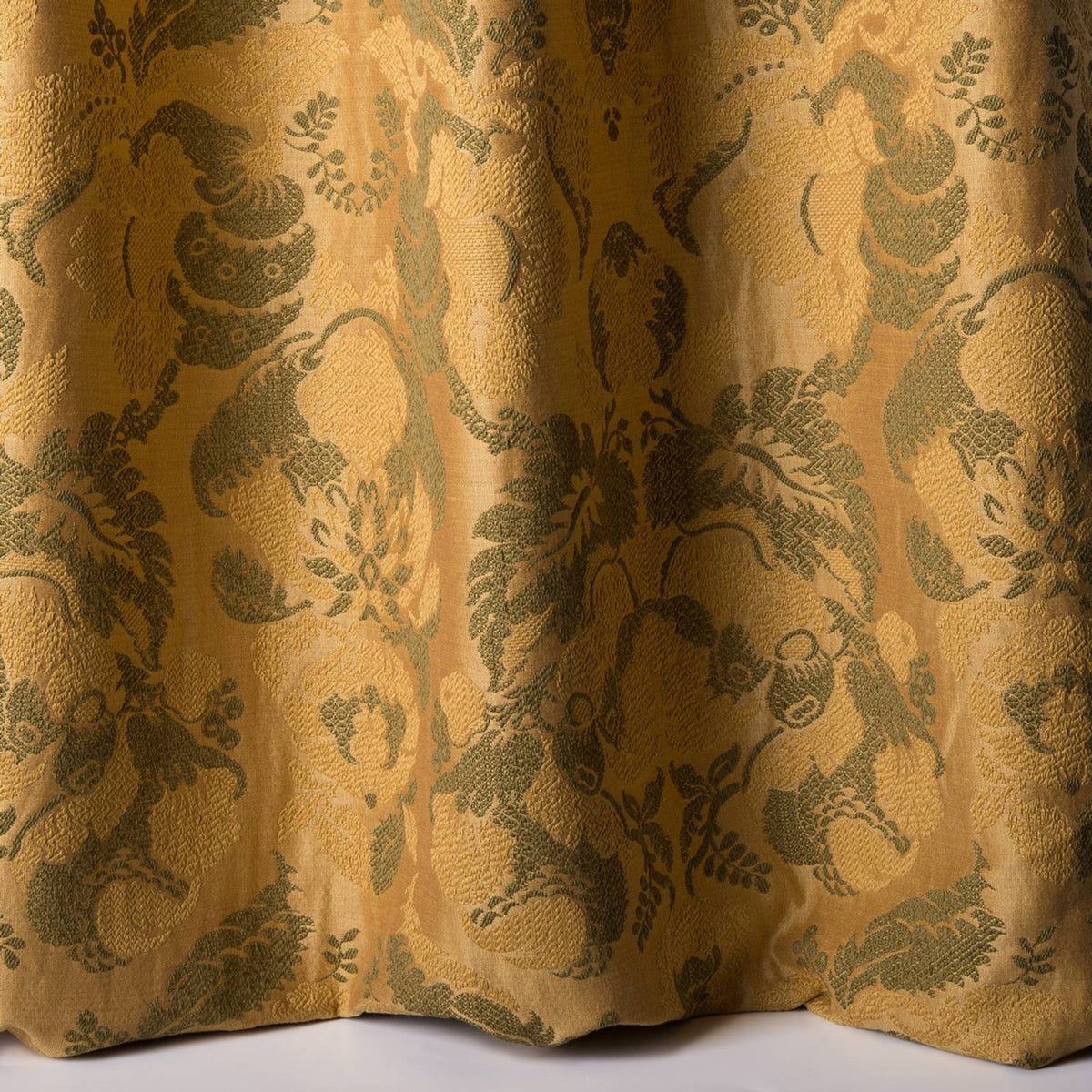 Senlis 36 — Nobilis fabric