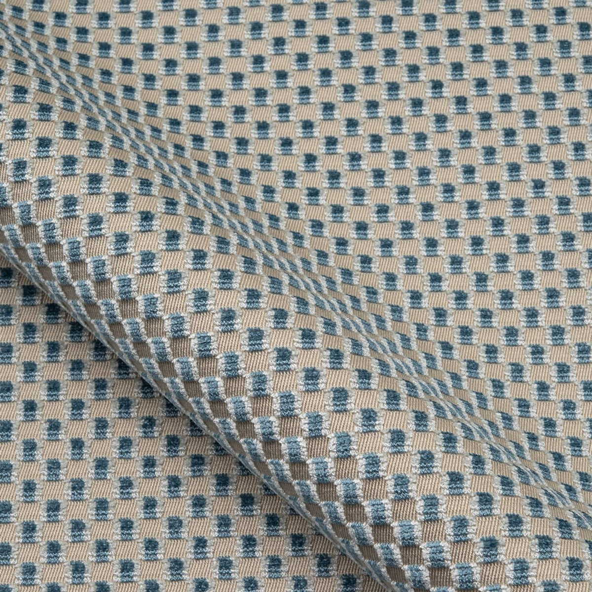 Velours Dourdan 60 — Nobilis fabric