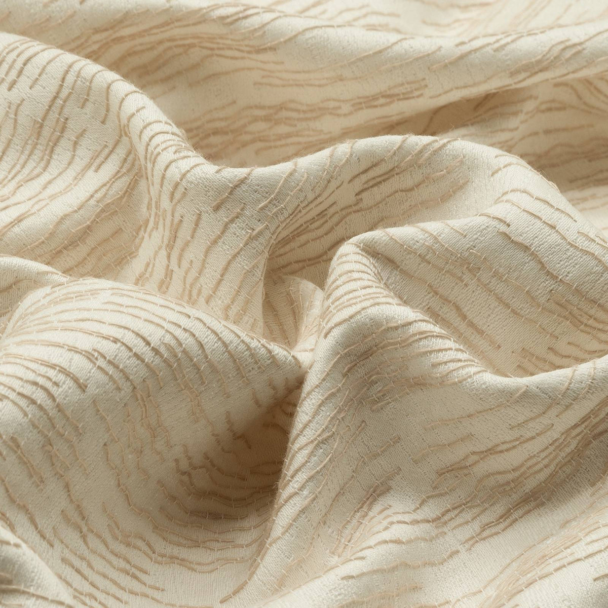 Meandre 01 — Nobilis fabric, room setting