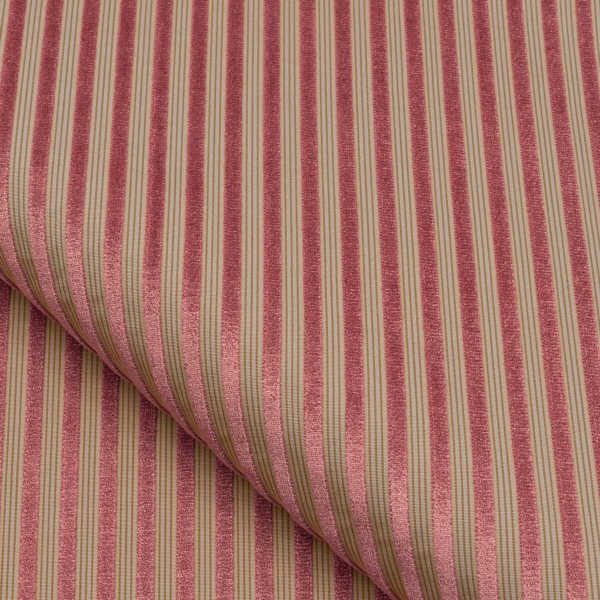 Manoir N°2 49 — Nobilis stof