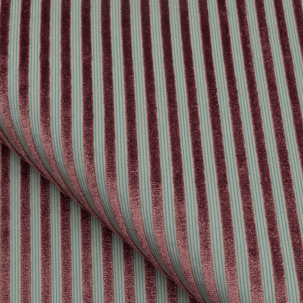 Manoir N°2 56 — Nobilis stof