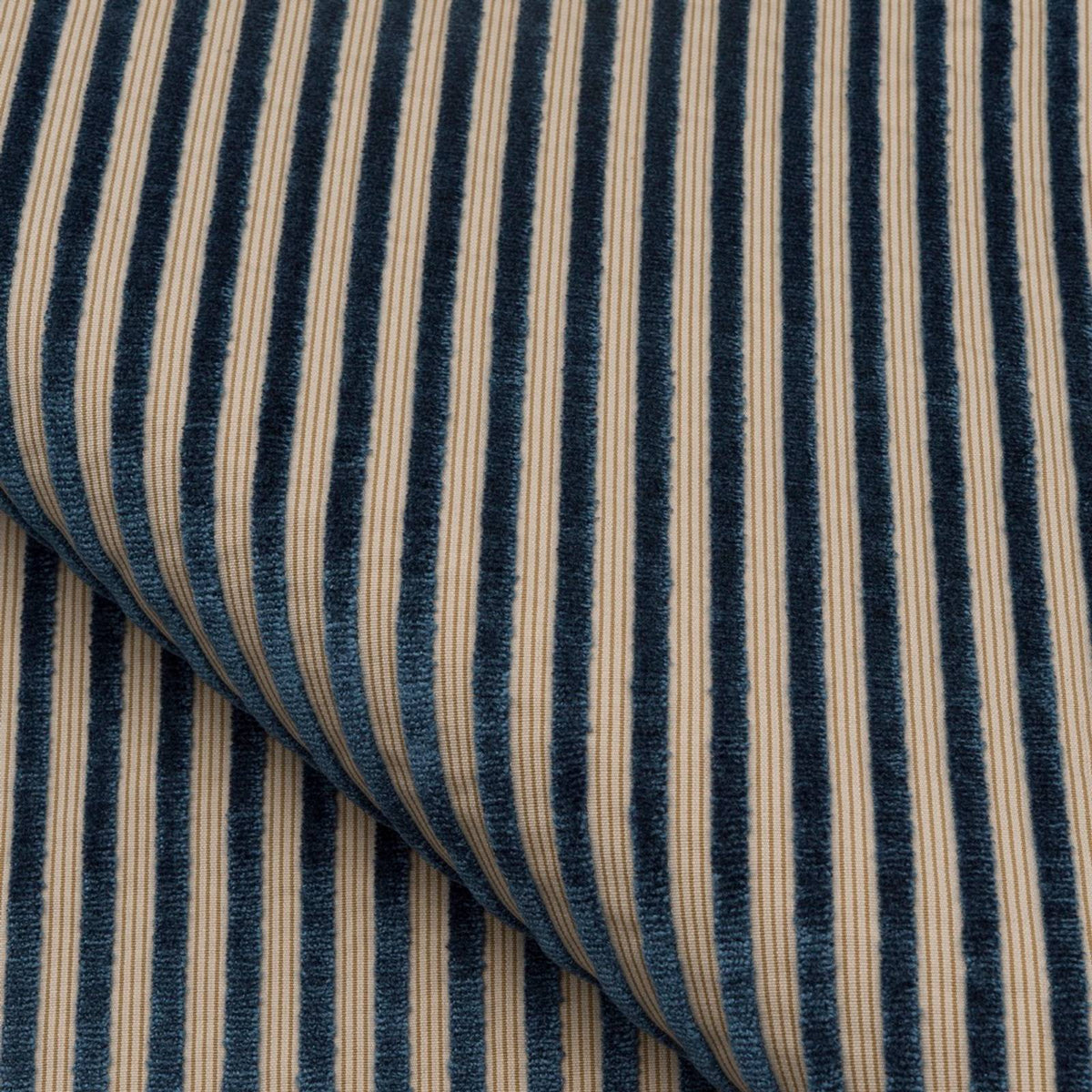 Manoir N°2 65 — Nobilis stof