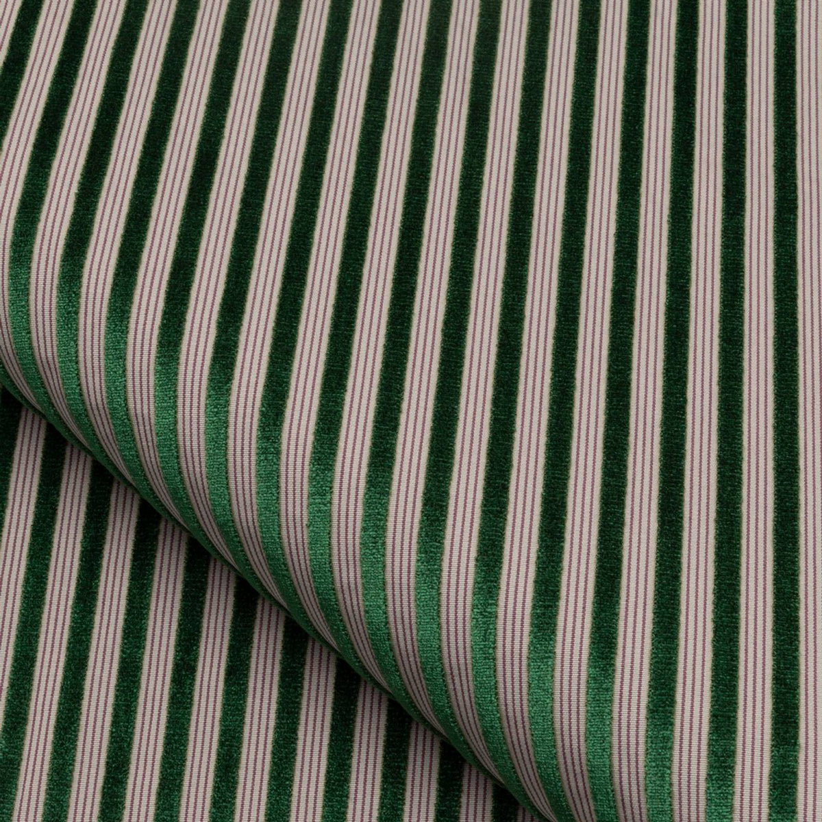 Manoir N°2 74 — Nobilis stof