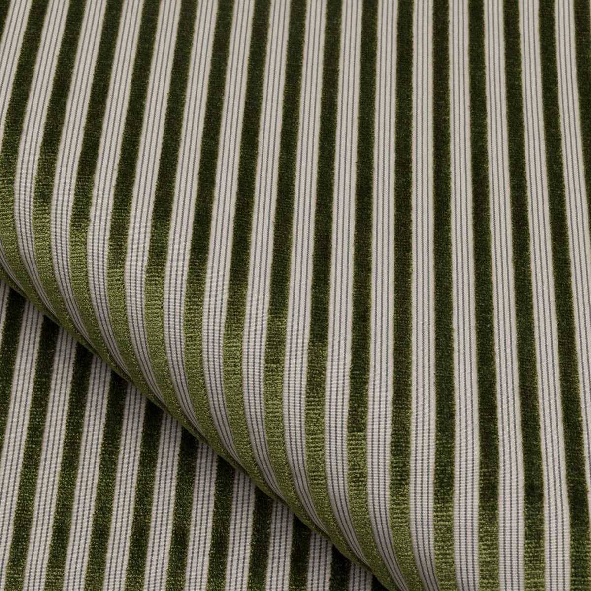 Manoir N°2 75 — Nobilis stof