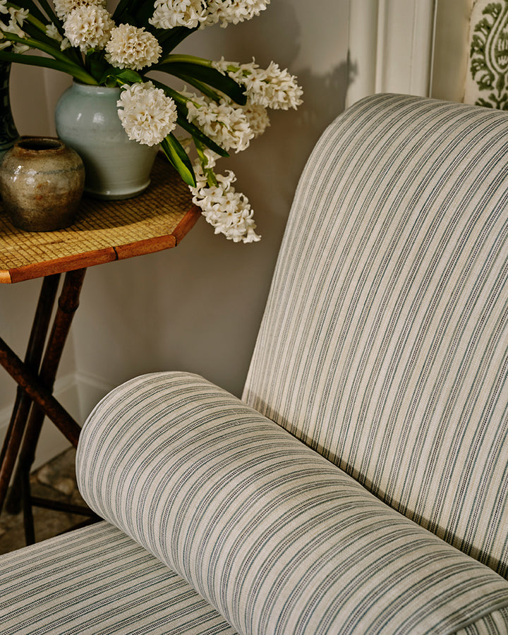 Lilla Stripe miljöbild — Colefax & Fowler tyg