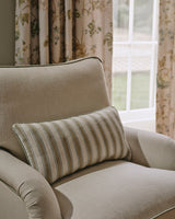 Frances Stripe miljöbild — Colefax & Fowler tyg