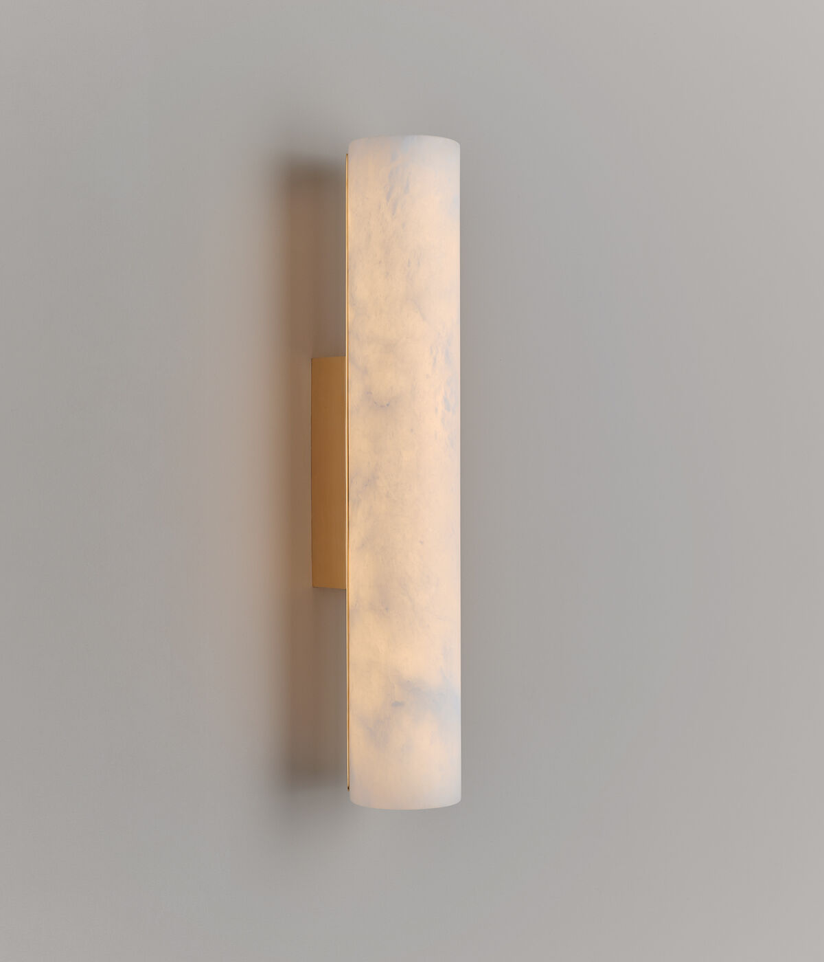 Lulworth Alabaster Vägglampa – Brass, Mellan (H 50 cm), tänd
