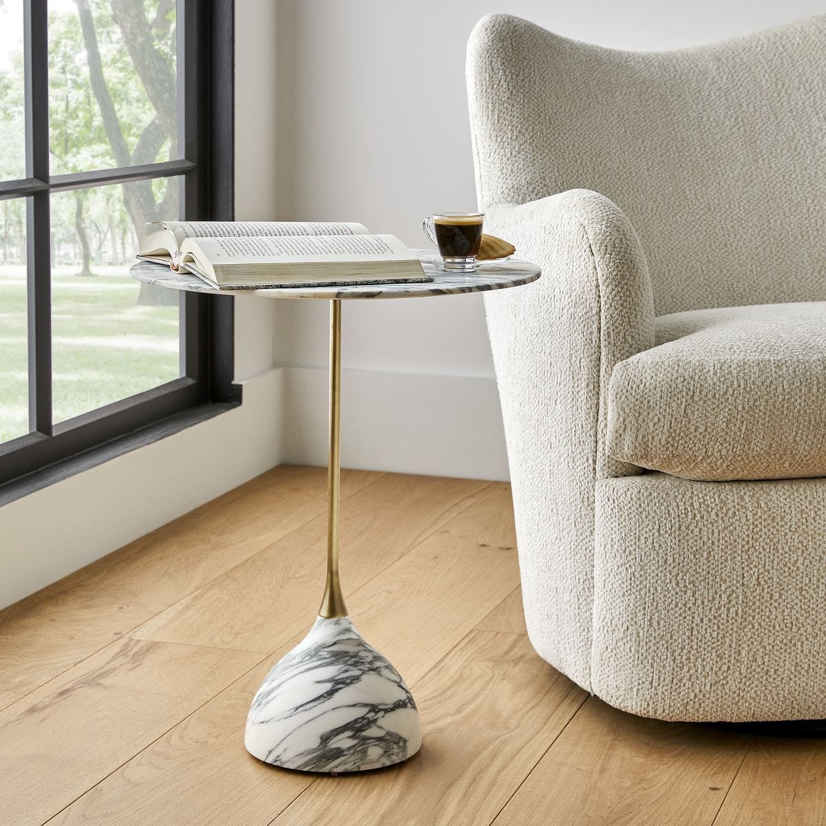 Kiss Accent Table - undefined