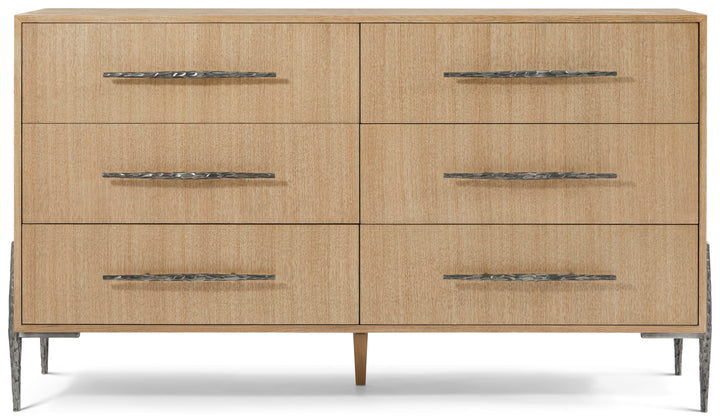 Essence Dresser