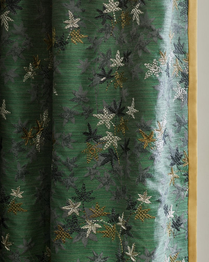Acer Maple miljöbild — Jane Churchill tyg