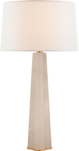 Adeline Large Quatrefoil Bordslampa — Suzanne Kasler for Visual Comfort & Co. — Alabaster with Linen Shade