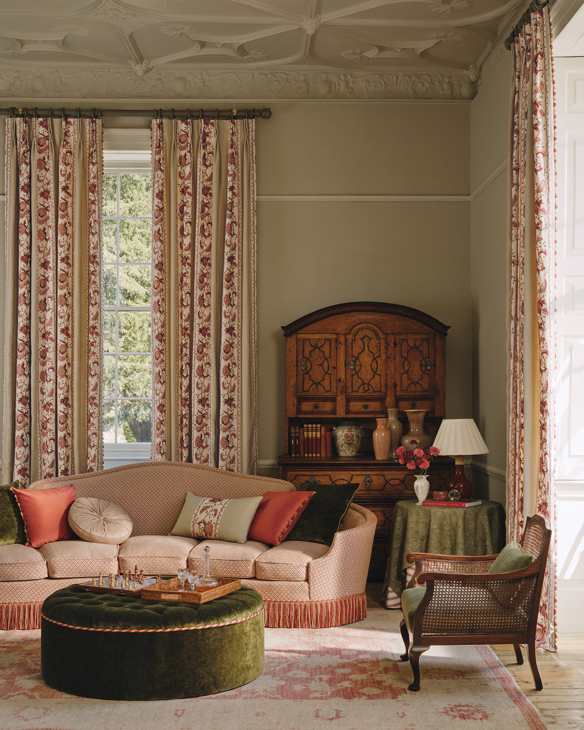 Appleby miljöbild — Colefax & Fowler tyg