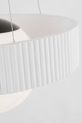 Arena 18" Ring and Globe Takkrona — Windsor Smith for Visual Comfort & Co. detaljbild