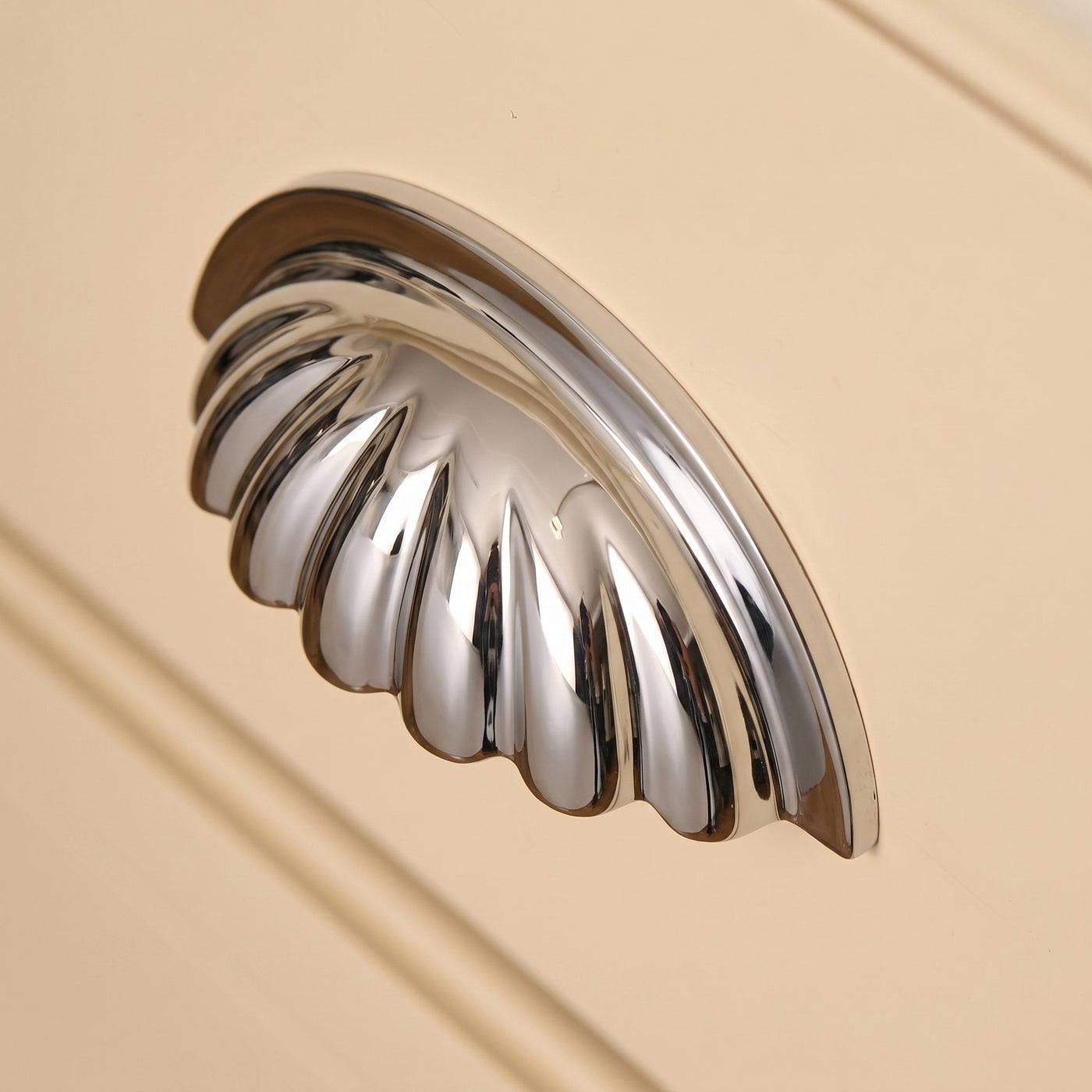 Aberdovey Cup-handtag, snäckmodell — miljöbild, Polished chrome plate