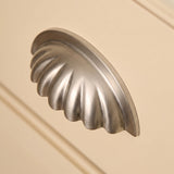 Aberdovey Cup-handtag, snäckmodell — miljöbild, Satin chrome plate
