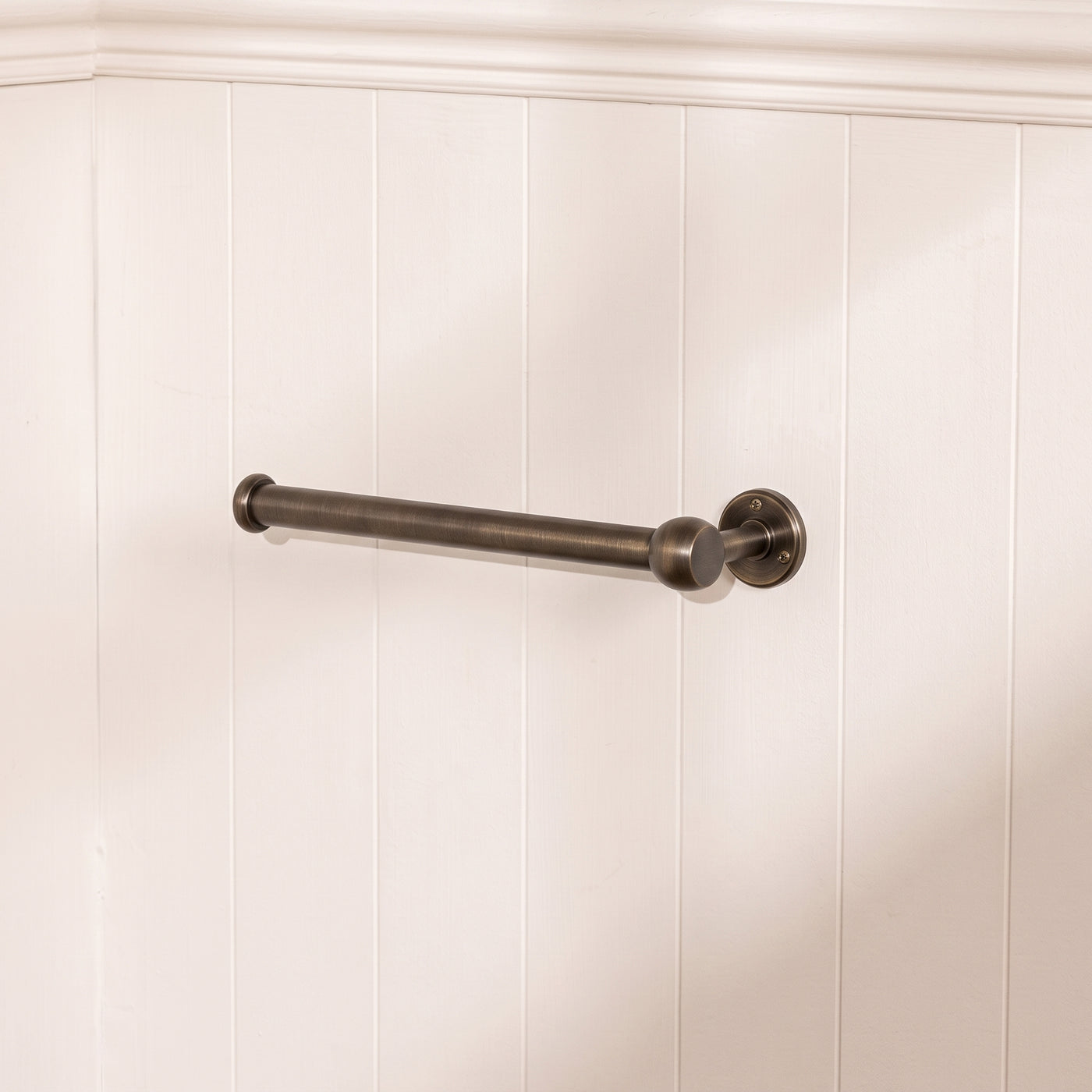 Cotswold Mässing Handhanddukstång — miljöbild, Satin antik, satinlack - SAS