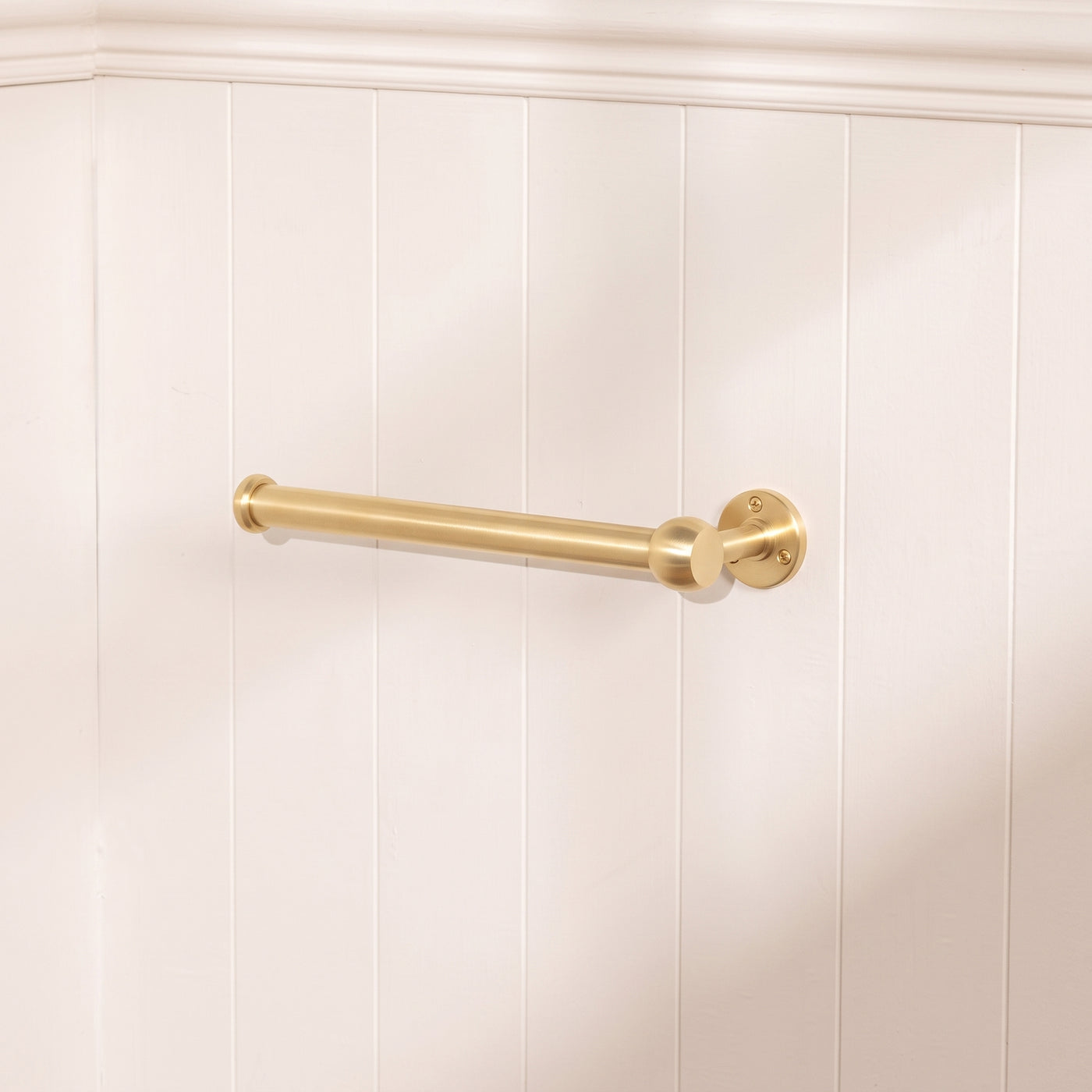 Cotswold Mässing Handhanddukstång — miljöbild, Satin brass unlacquered
