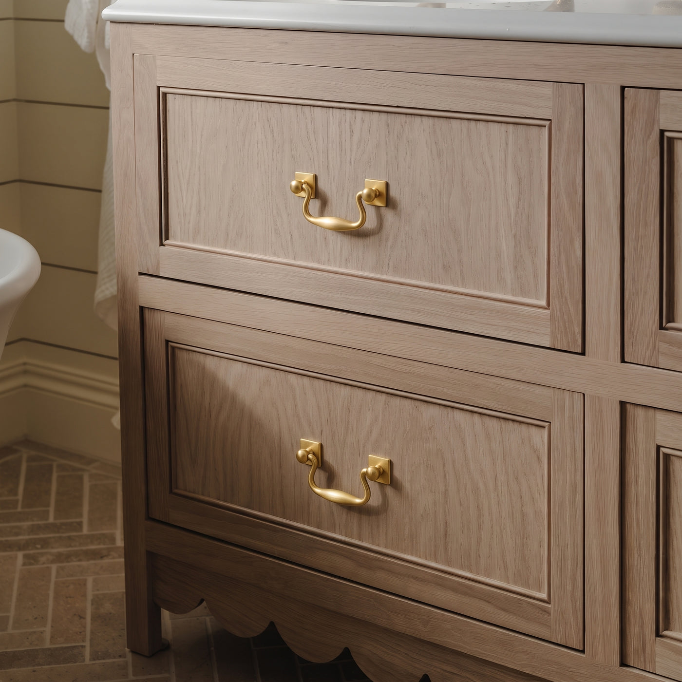 Cotswold Skåpshandtag — miljöbild, Satin brass satin lacquered