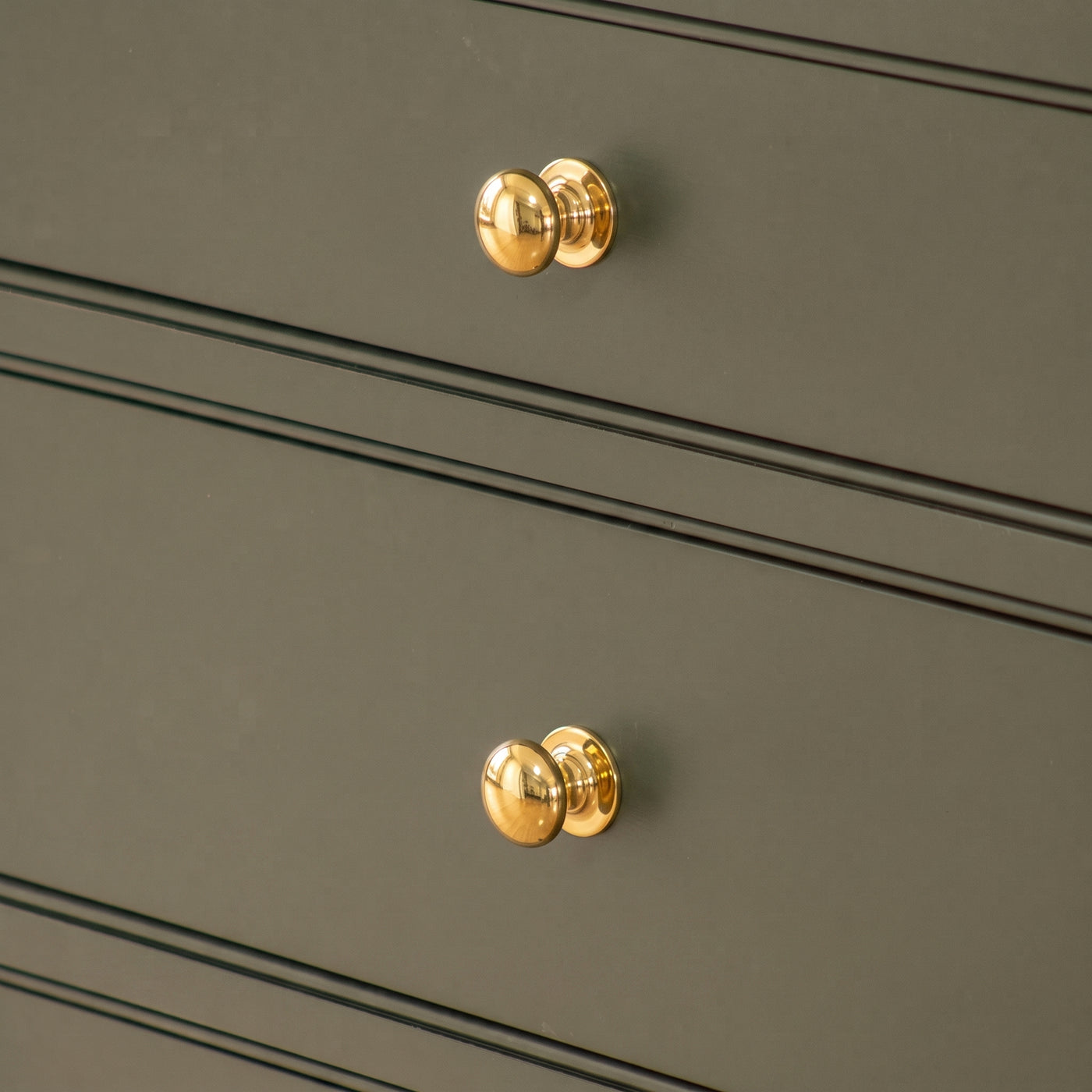 Cotswold Skåpsknopp, svampform — miljöbild, Polished brass lacquered