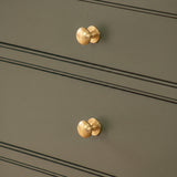 Cotswold Skåpsknopp, svampform — miljöbild, Satin brass lacquered