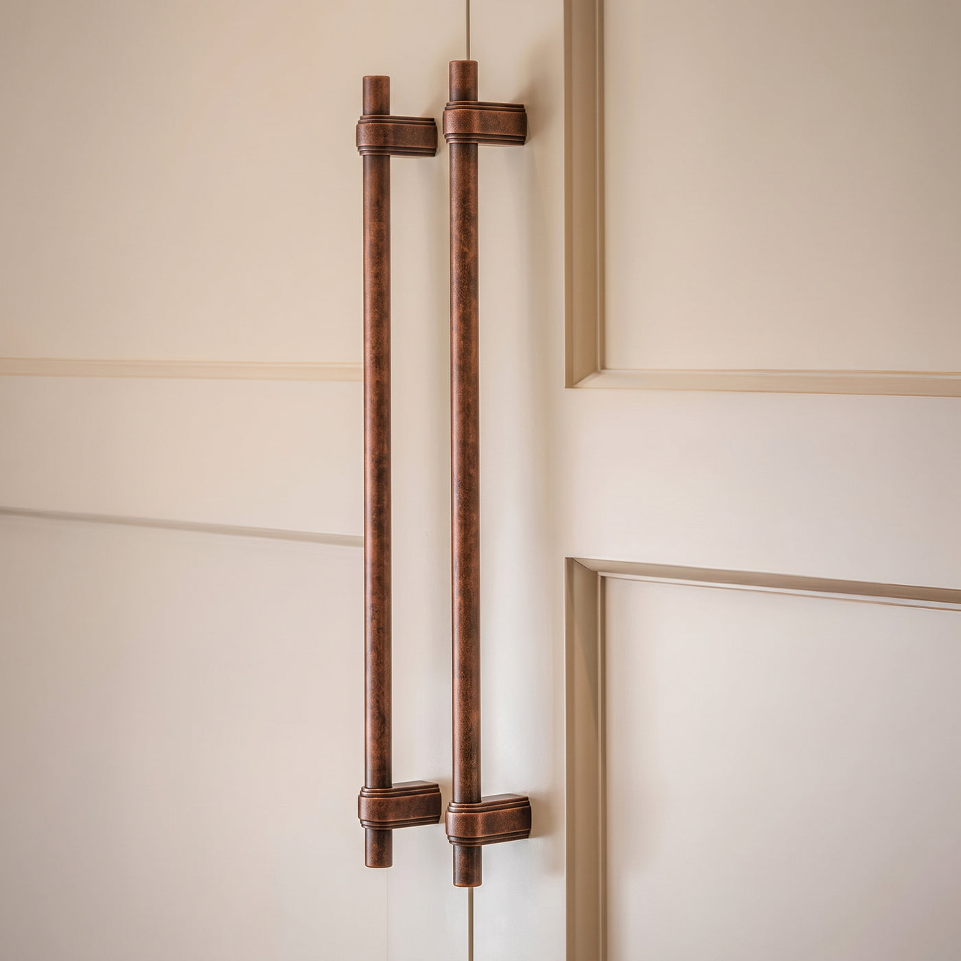 Gaumont Apparathandtag — miljöbild, Aged copper