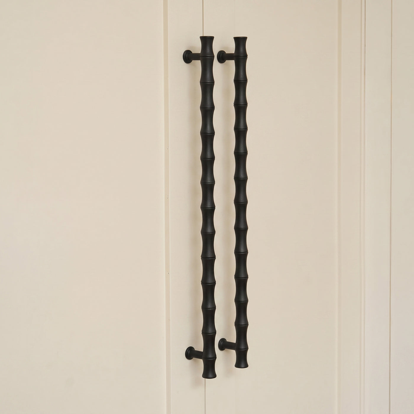 Grove Bamboo Apparathandtag — miljöbild, Matt black lacquered