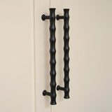 Grove Bamboo Skåpshandtag — miljöbild, Matt black lacquered