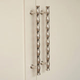 Grove Bamboo Skåpshandtag — miljöbild, Polished nickel plate