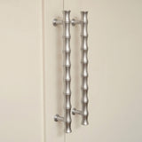 Grove Bamboo Skåpshandtag — miljöbild, Satin chrome plate