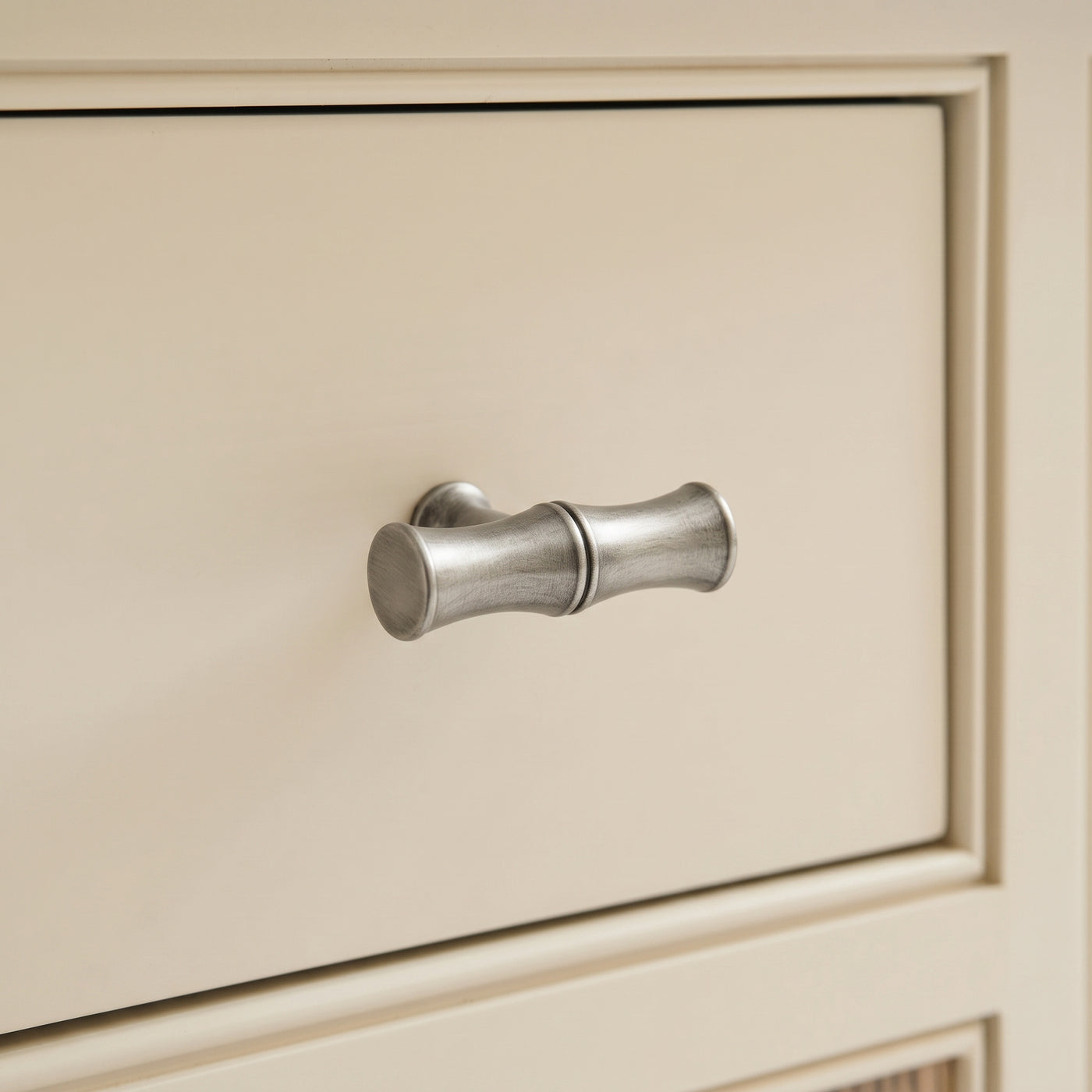 Grove Bamboo Badrocks-krok — miljöbild, Antik nickel - NBP