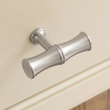 Grove Bamboo T-bar handtag — miljöbild, Satin nickel plate