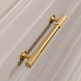 Leebank Skåpshandtag — miljöbild, Satin brass satin lacquered