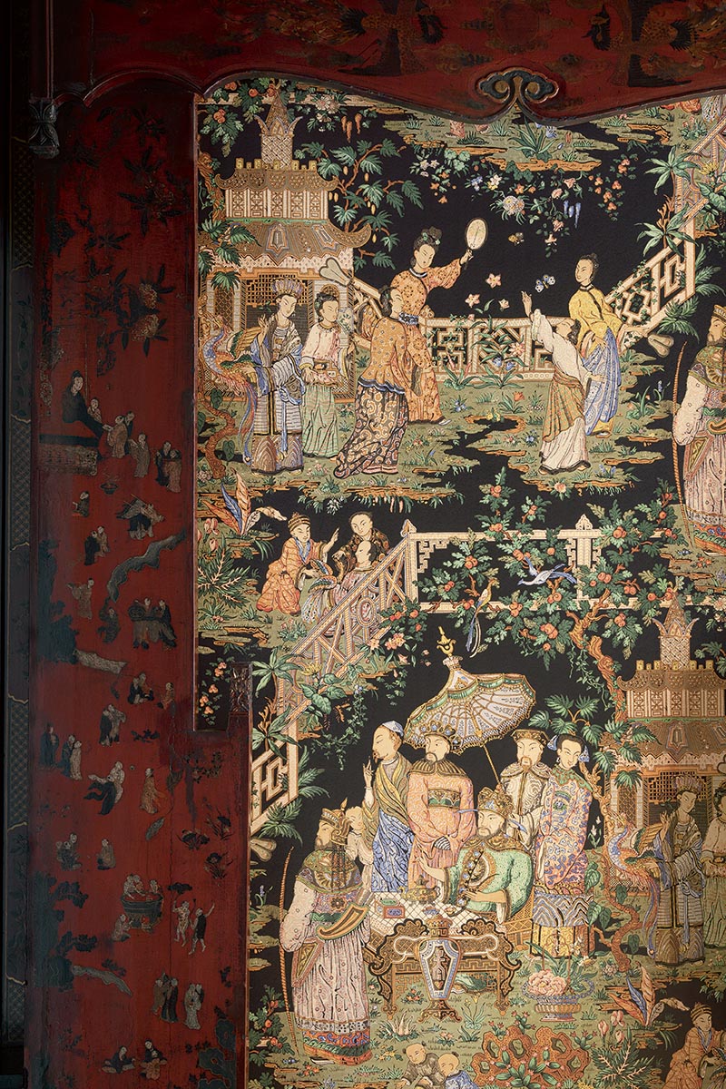 Au Palais Grand room setting — Pierre Frey wallpaper