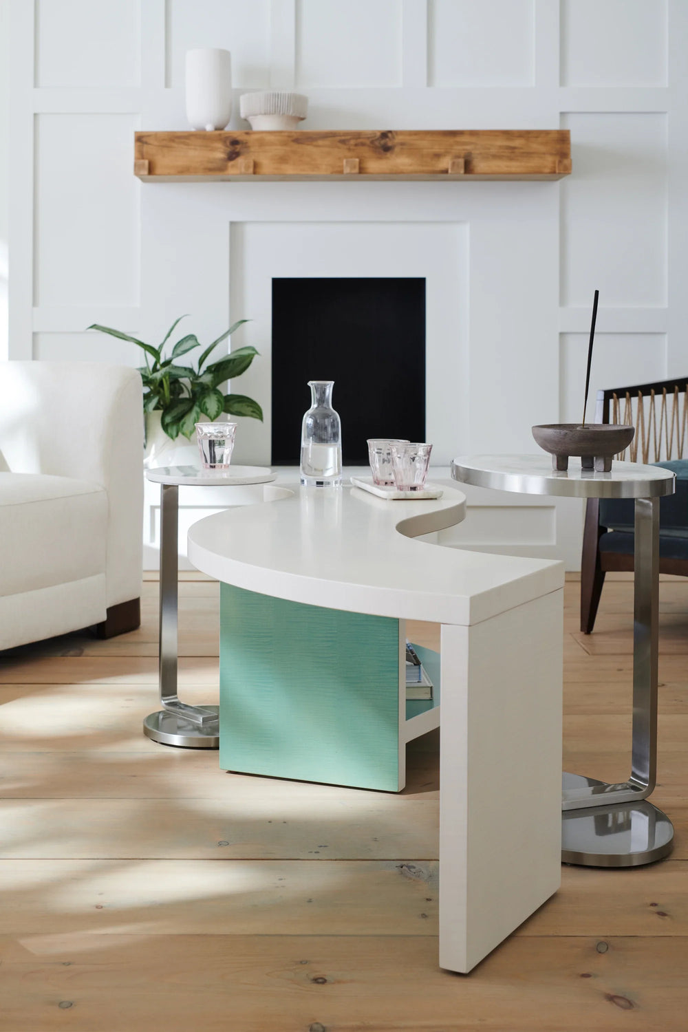 Get A Round Coffee Table - Caracole
