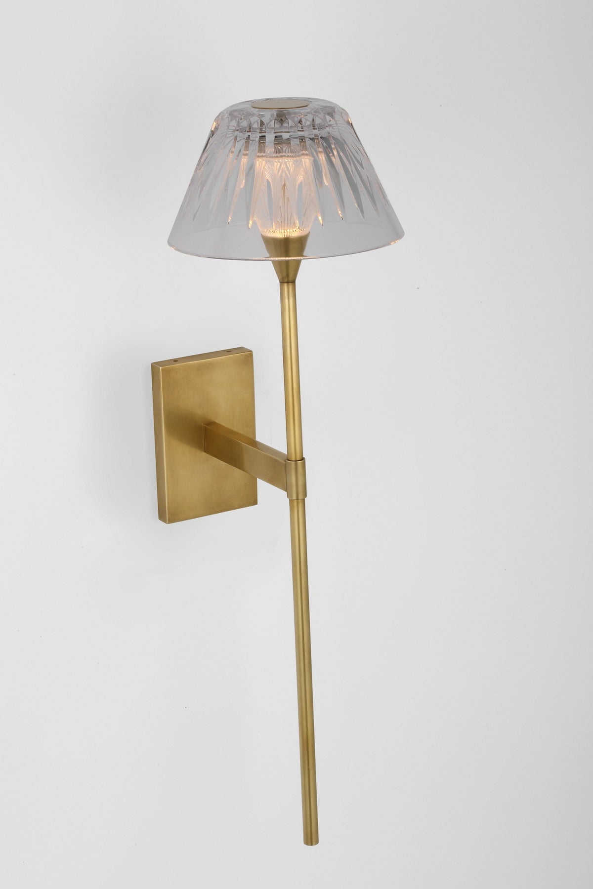 Blaze 19" Tail Vägglampa — Waterford for Visual Comfort & Co. — Natural Brass with Clear Crystal detaljbild