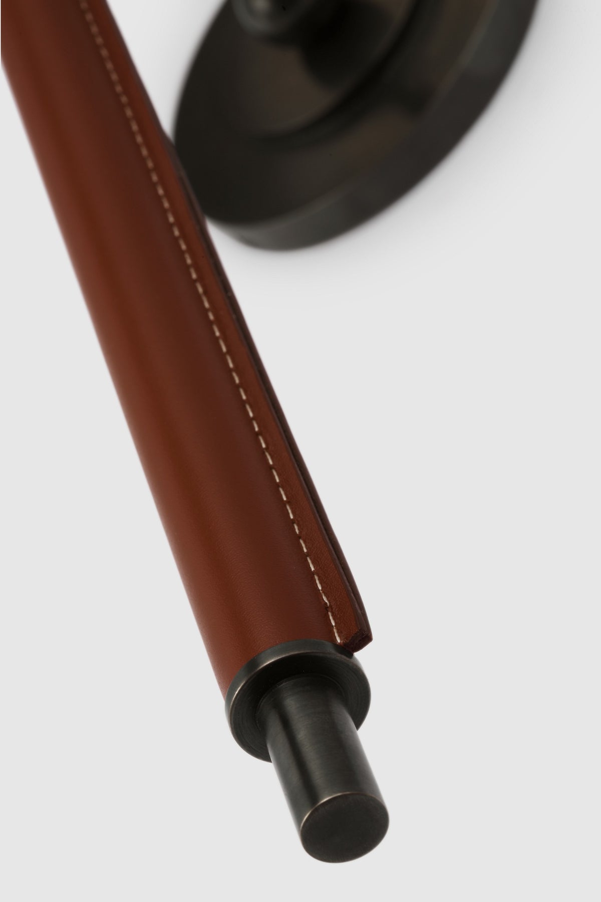 Bryant Large Wrapped Tail Vägglampa — Thomas O'Brien for Visual Comfort & Co. detaljbild