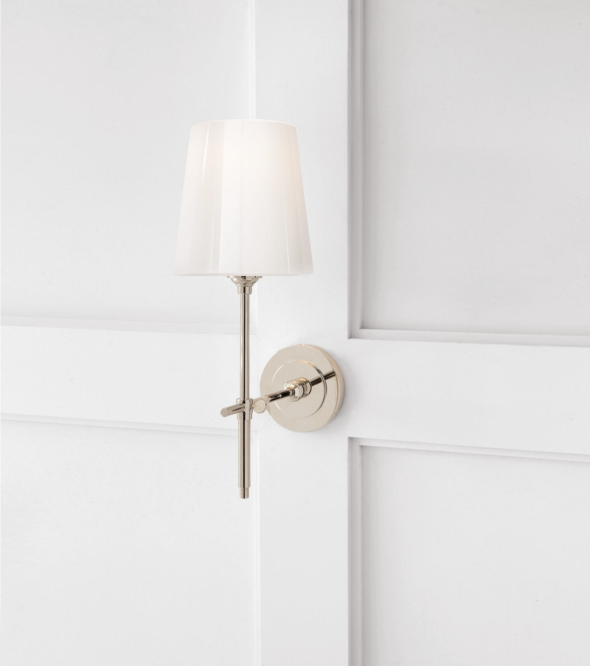 Bryant Vägglampa — Thomas O'Brien for Visual Comfort & Co. miljöbild
