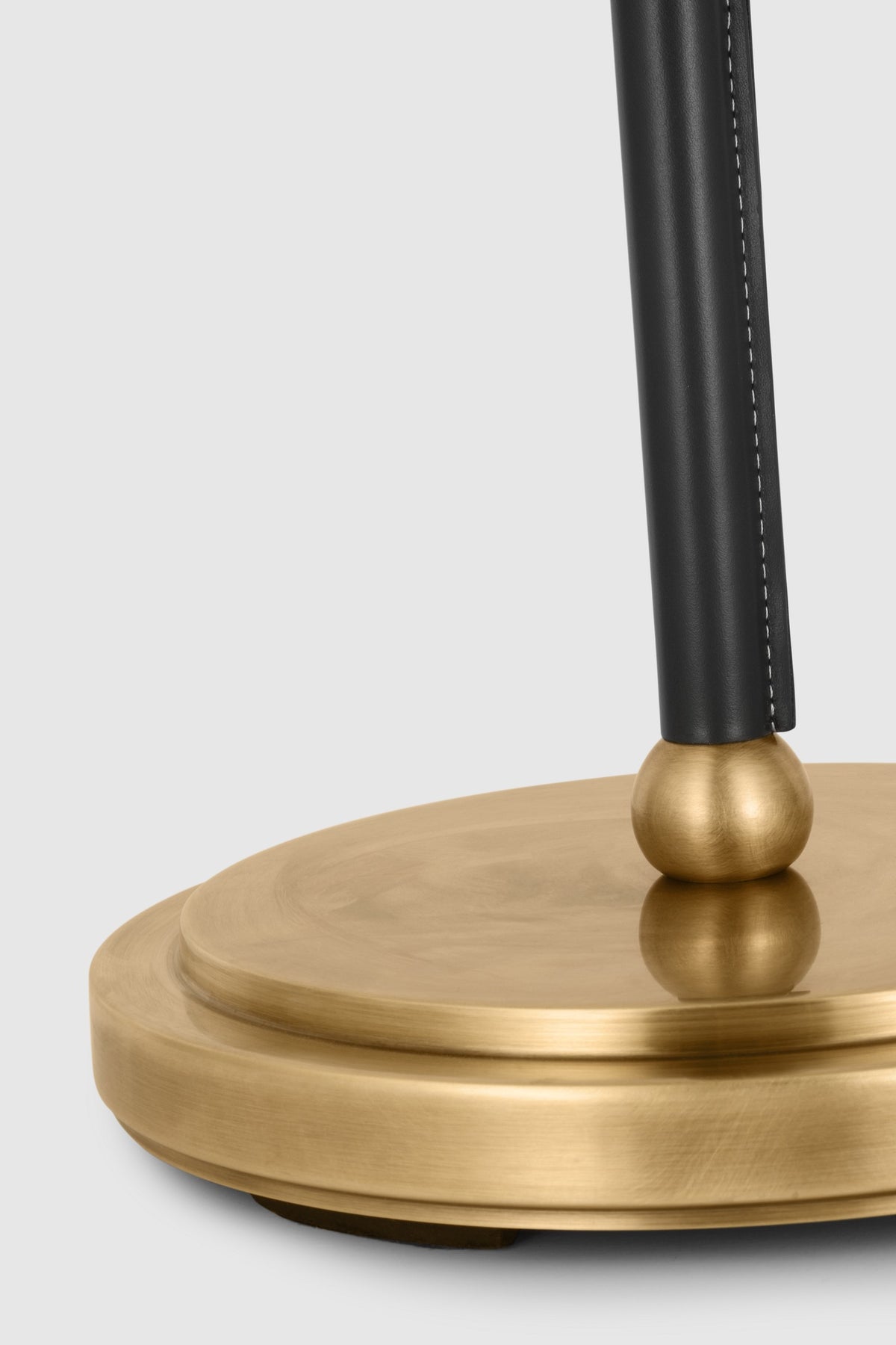 Bryant Wrapped Golvlampa — Thomas O'Brien for Visual Comfort & Co. detaljbild