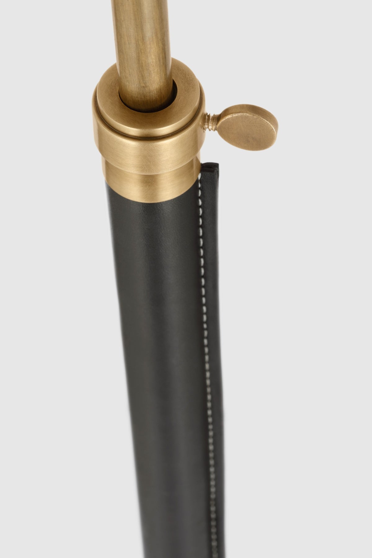 Bryant Wrapped Golvlampa — Thomas O'Brien for Visual Comfort & Co. detaljbild
