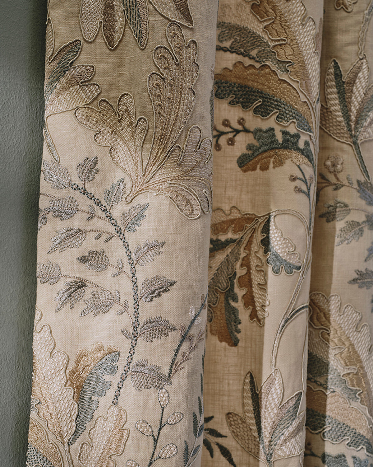 Bucknall miljöbild — Colefax & Fowler tyg